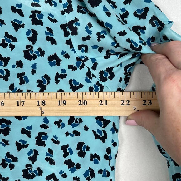 Vintage‎ Loubella Cheetah Animal Print Baby Blue Button Down Blouse XL - Picture 11 of 12